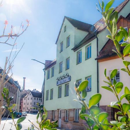 Haus99 Budget Pension & Apartments Fürth Esterno foto