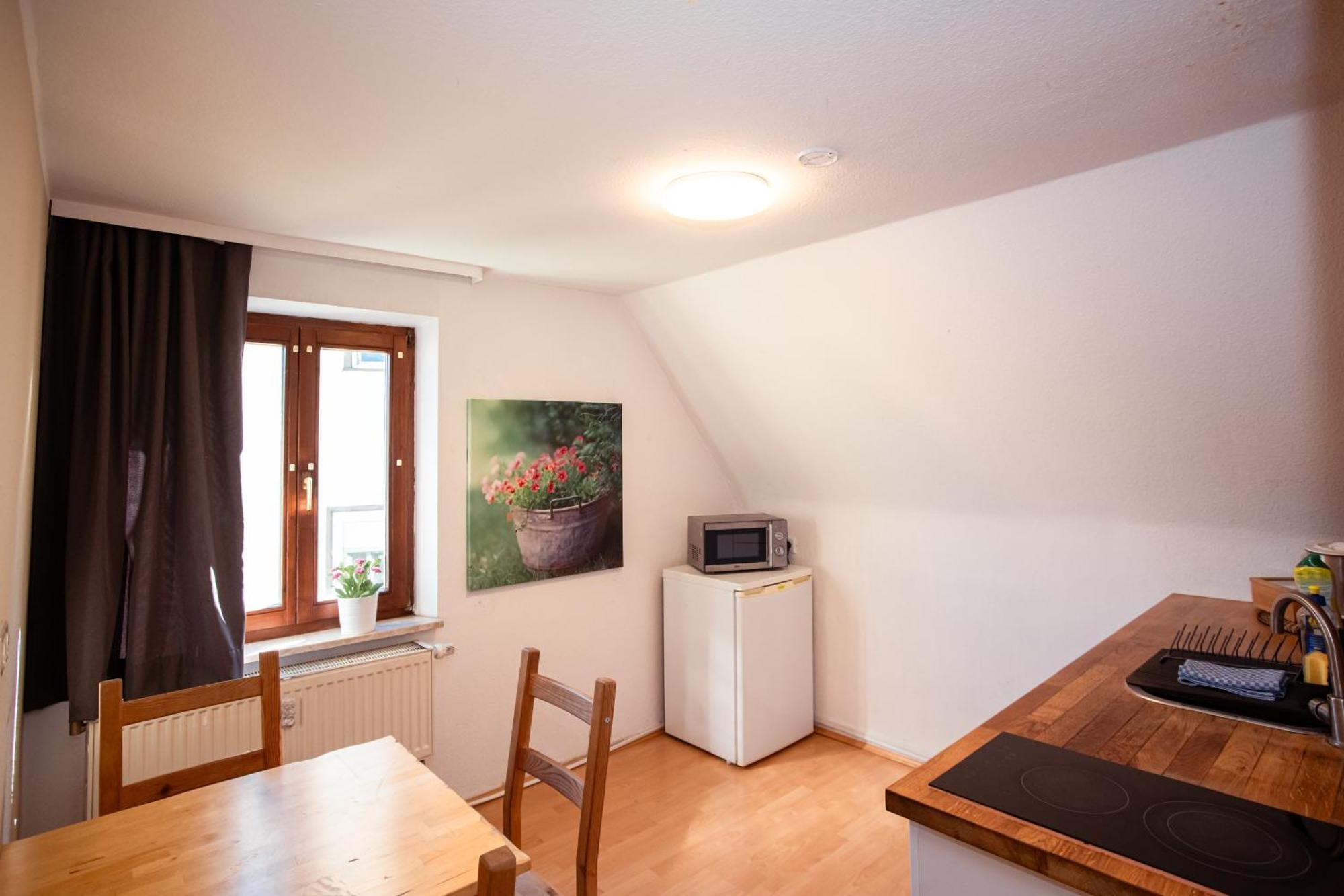 Haus99 Budget Pension & Apartments Fürth Esterno foto