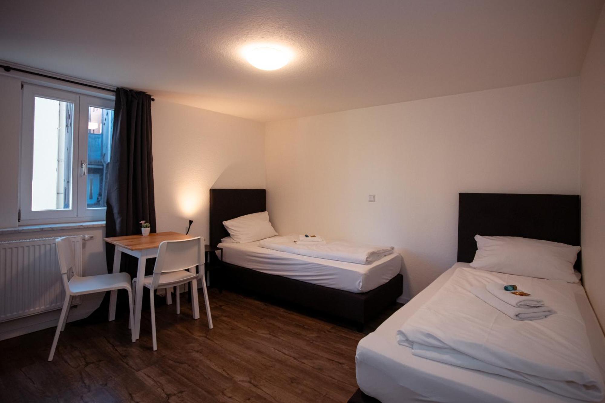 Haus99 Budget Pension & Apartments Fürth Esterno foto